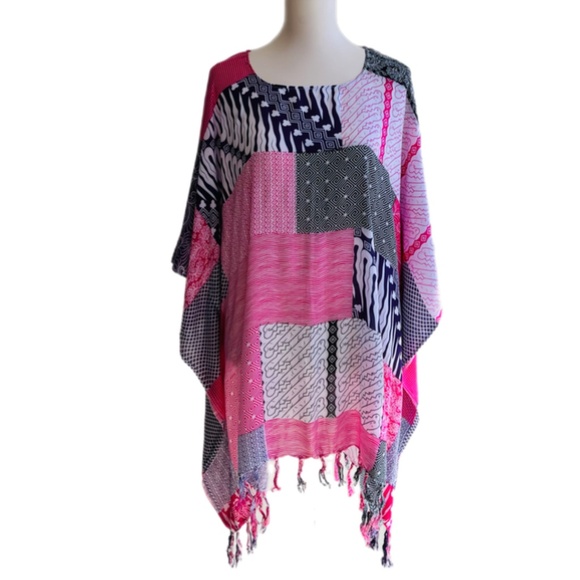 0145/  Pink batik Pattern Poncho, Short kaftan, Swim Cover Up. - Picture 5 of 11